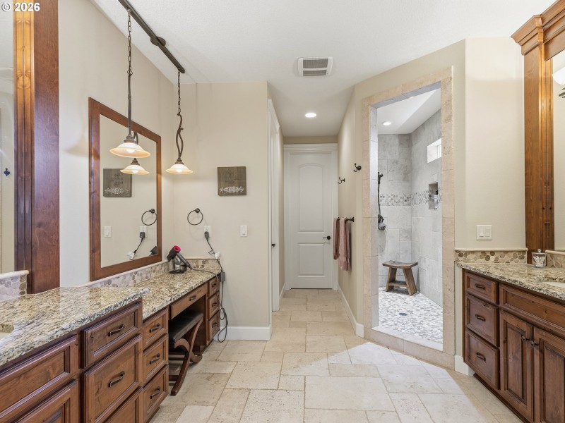 Bathroom, Attached