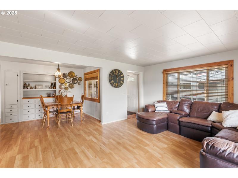 Living Room/Dining Room