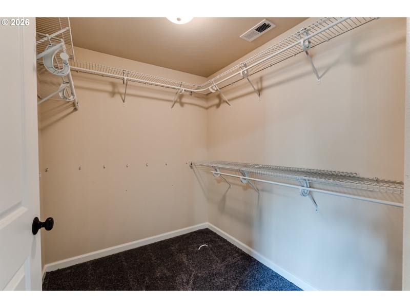 Bedroom, Primary