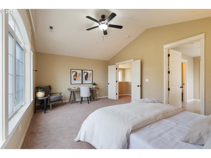 Bedroom, Primary