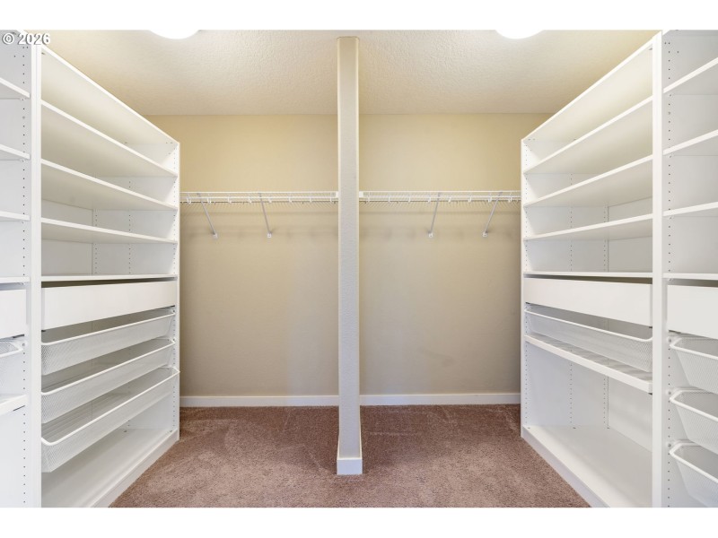 Bedroom, Primary