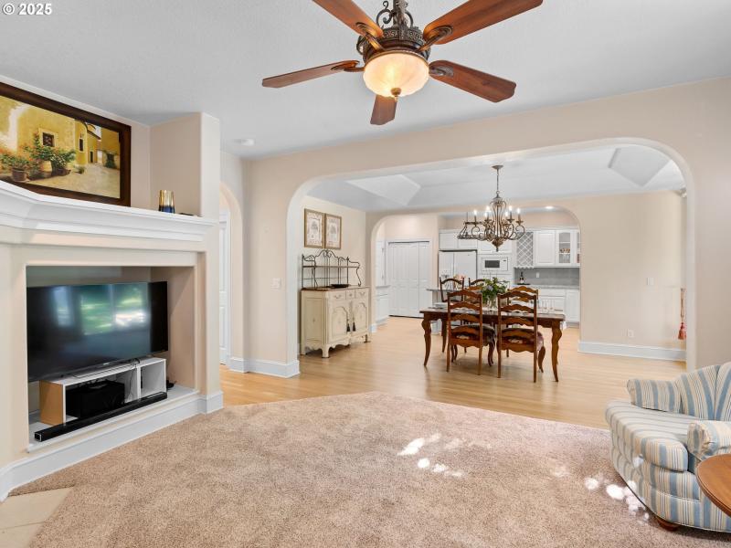 Living Room/Dining Room