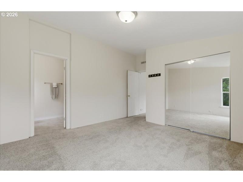 Bedroom, Primary