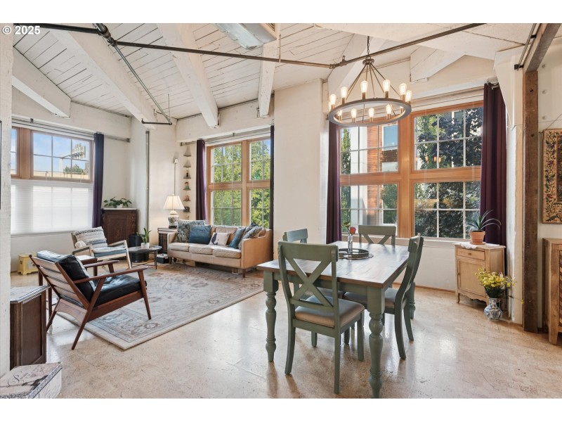 Living Room/Dining Room