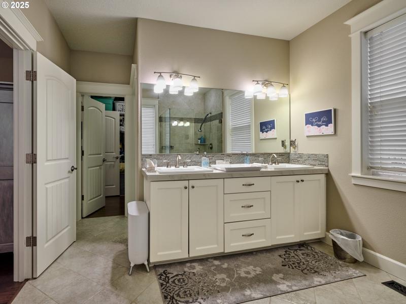 Owner's Suite Bathroom