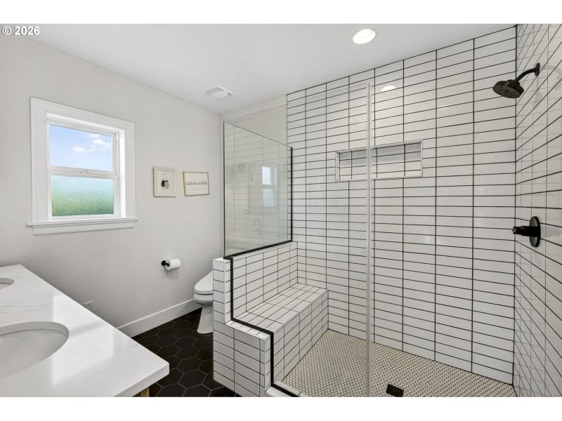 En Suite Bathroom