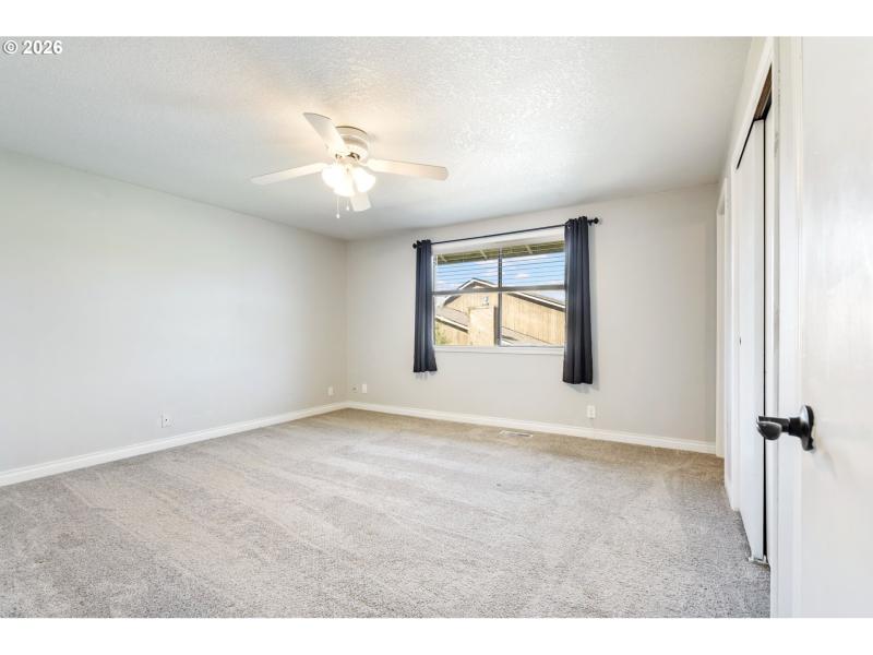 Bedroom, Primary