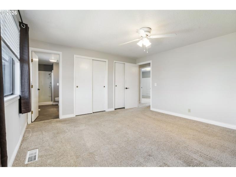 Bedroom, Primary