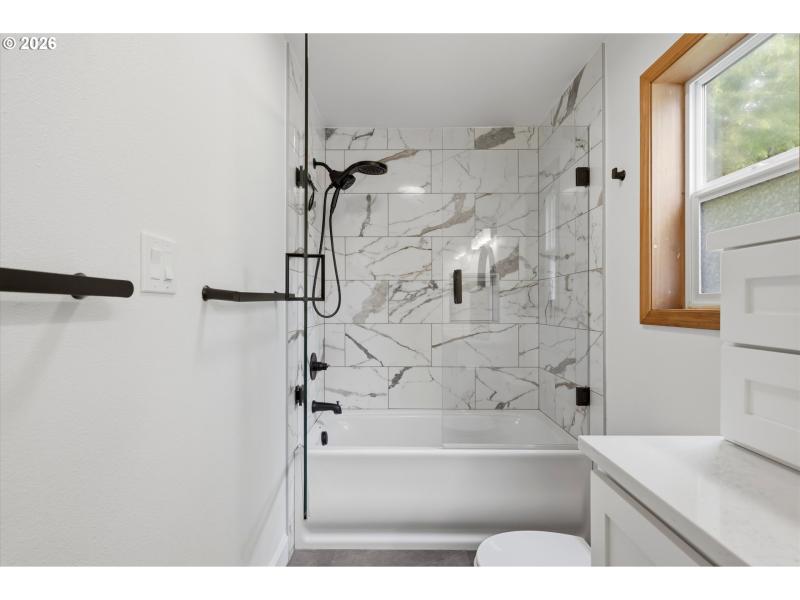 Owner's Suite Bathroom