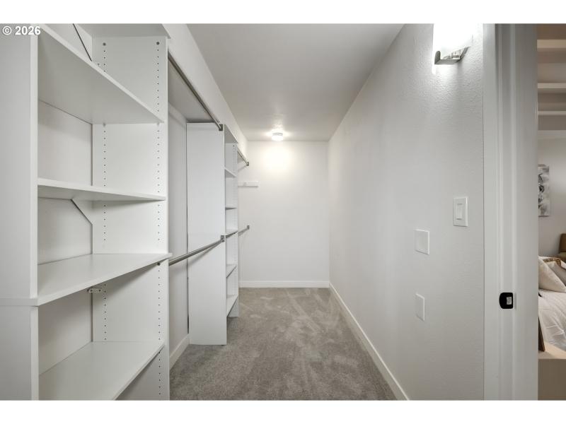 Bedroom, Primary