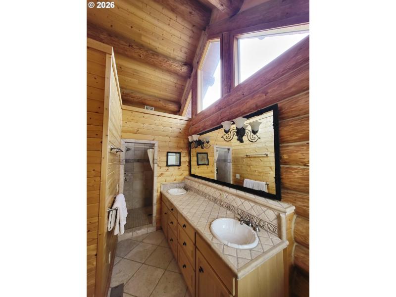 Bathroom, Attached