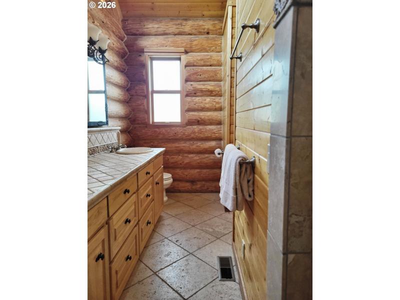 Bathroom, Attached