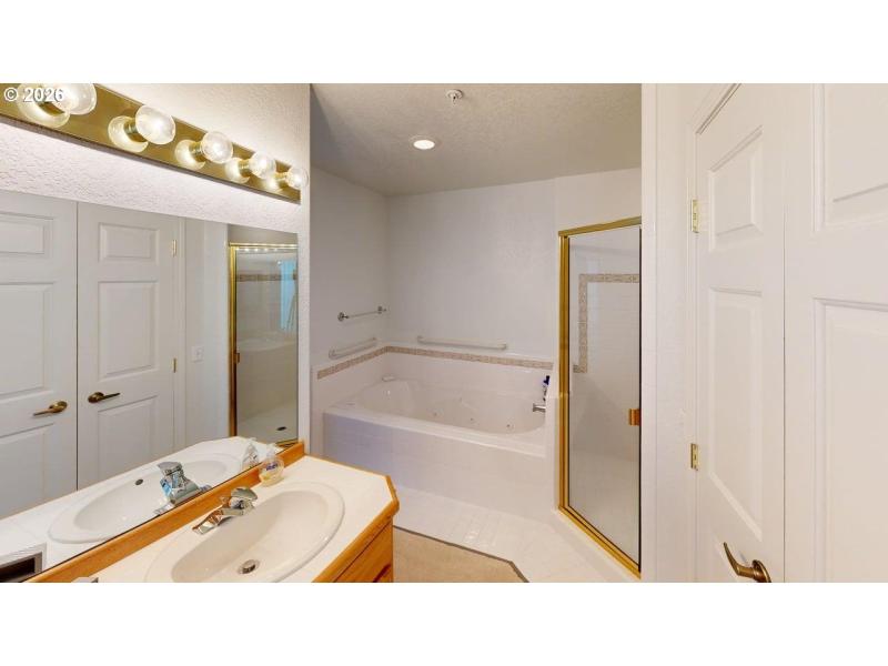 Bathroom, Attached