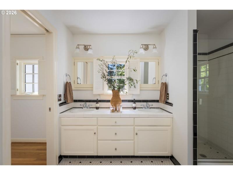 Owner's Suite Bathroom