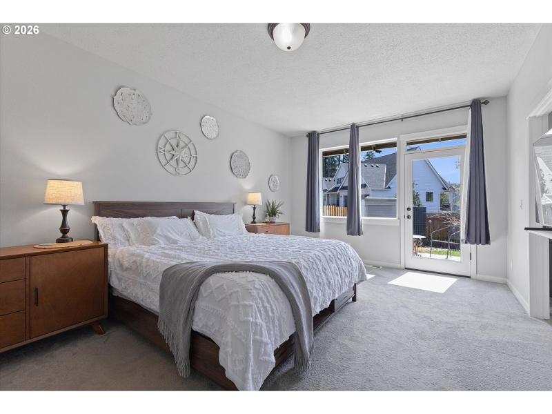 Bedroom, Primary