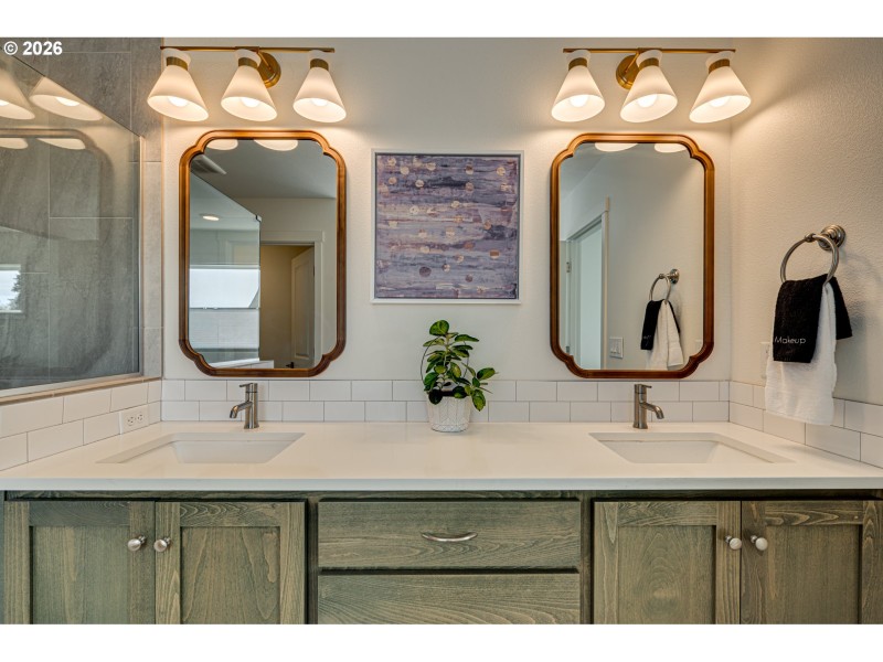 Bathroom, Attached