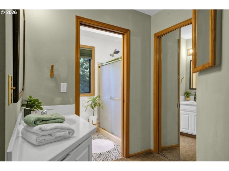 Bathroom, Attached