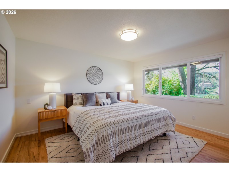 Bedroom, Primary