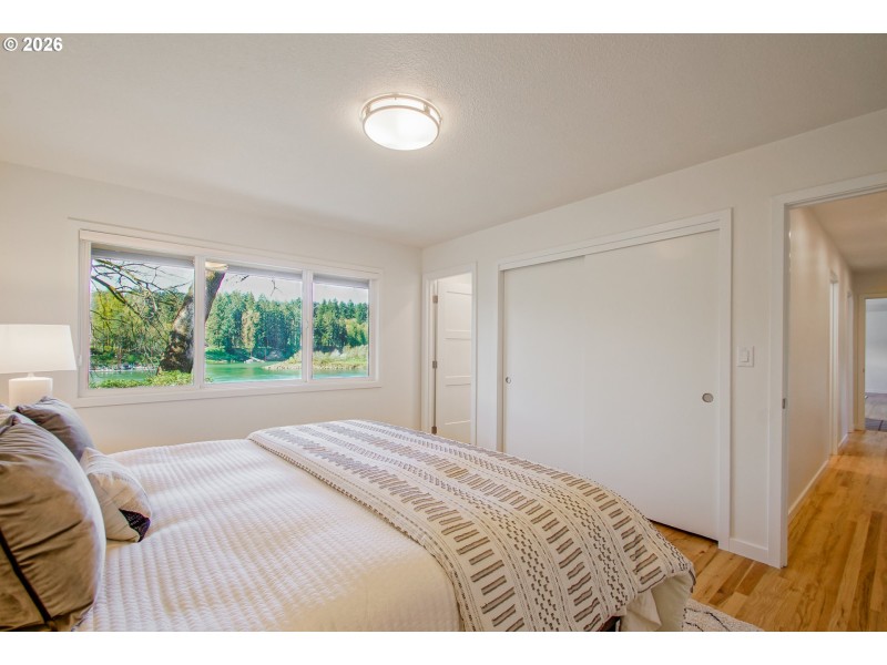 Bedroom, Primary