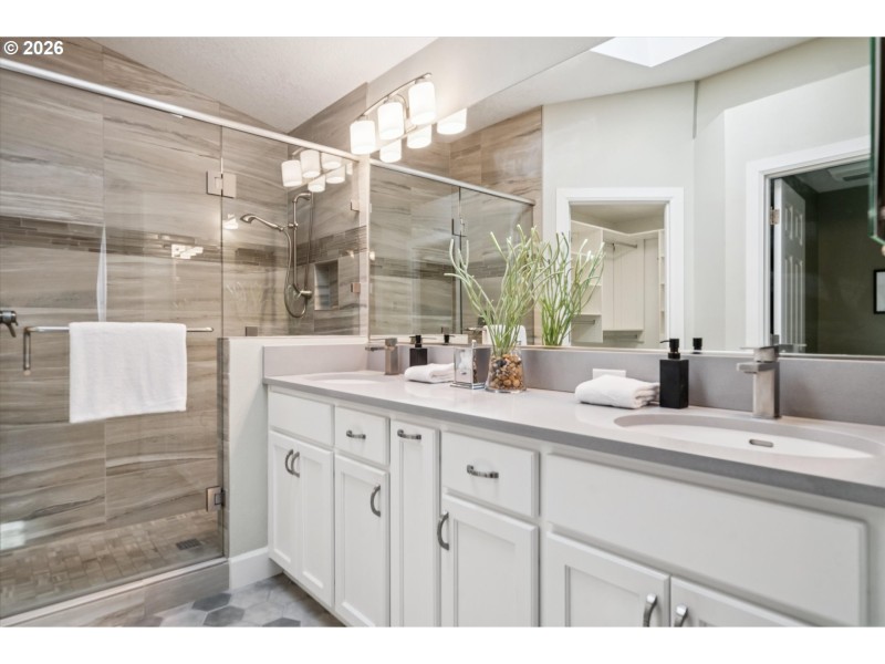 Bathroom, Attached