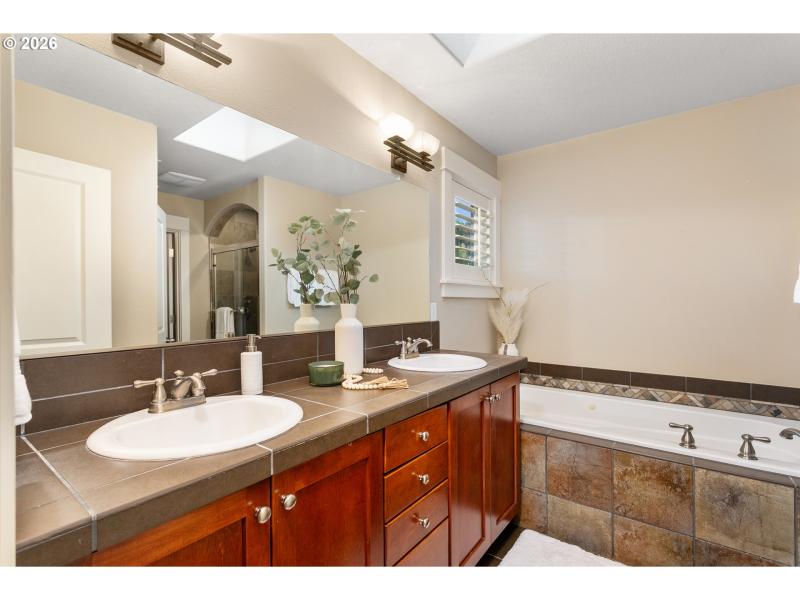 Owner's Suite Bathroom