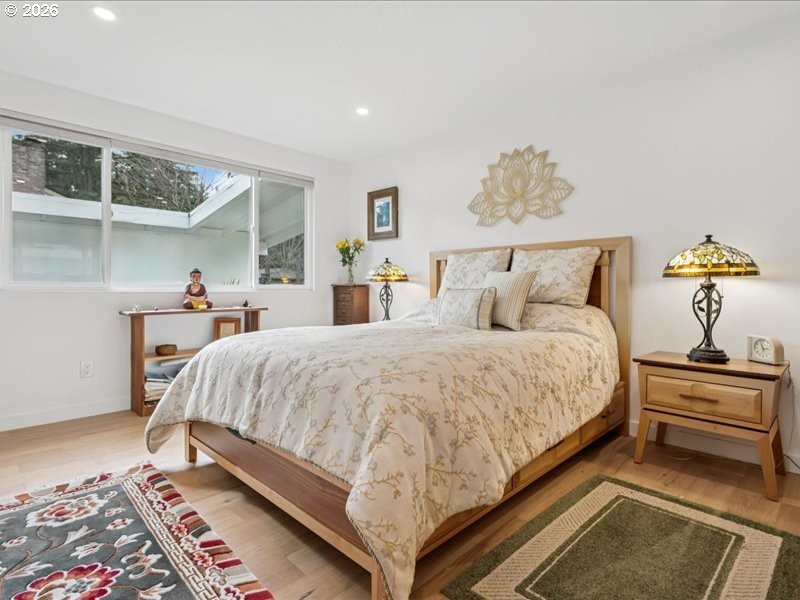 Bedroom, Primary