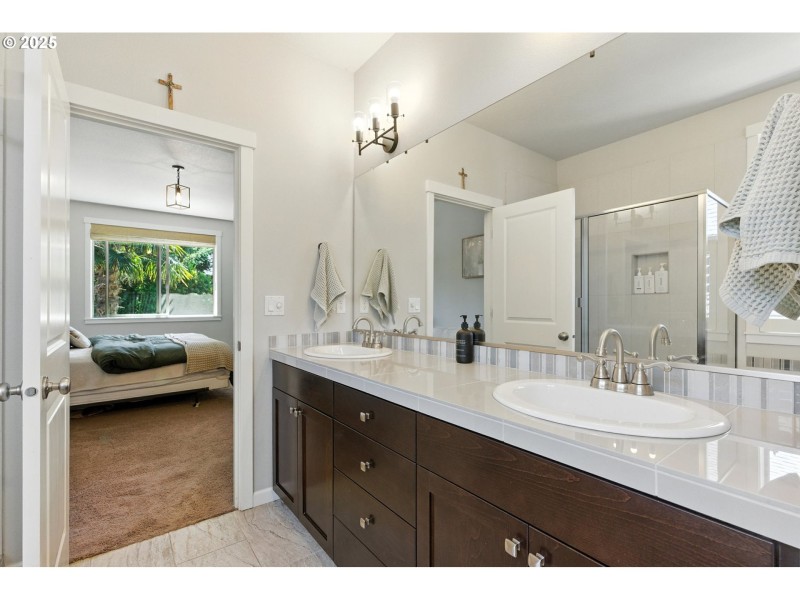 Bedroom, Owner's Suite
