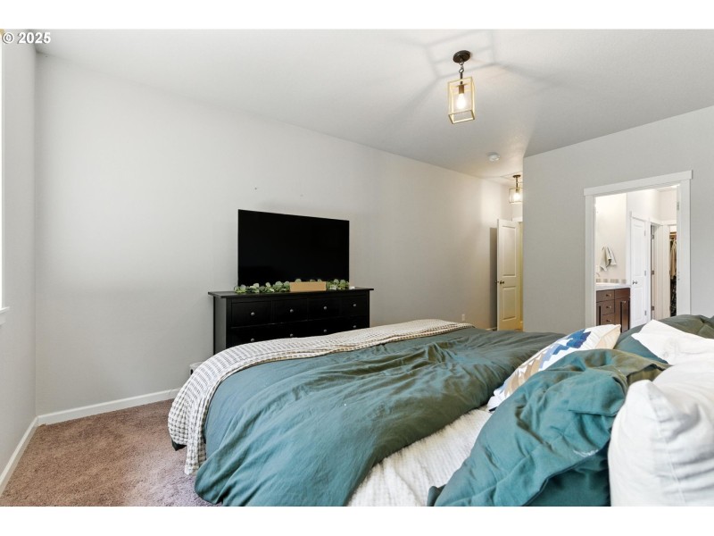 Bedroom, Owner's Suite