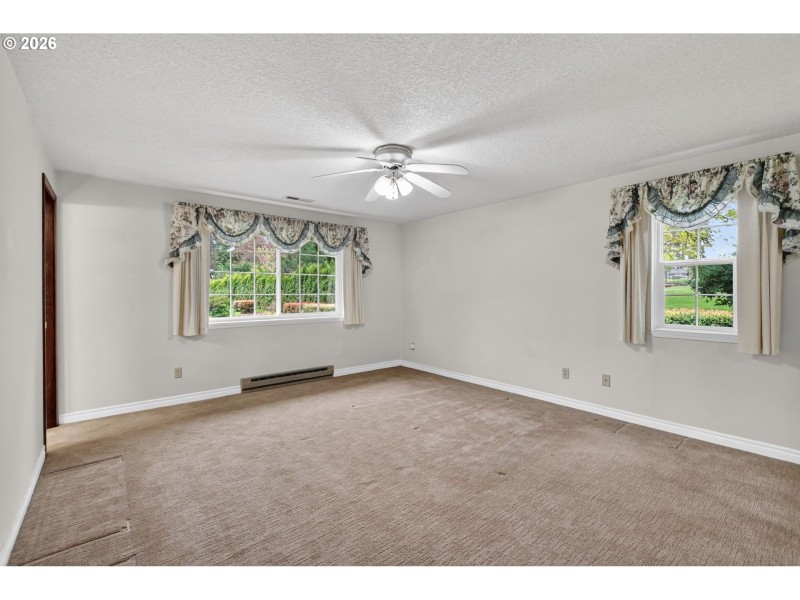 Bedroom, Primary