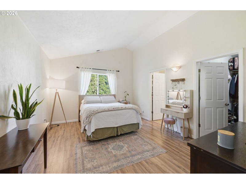 Bedroom, Primary