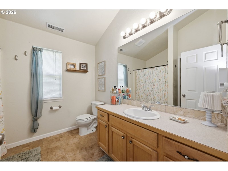 Bathroom, Attached