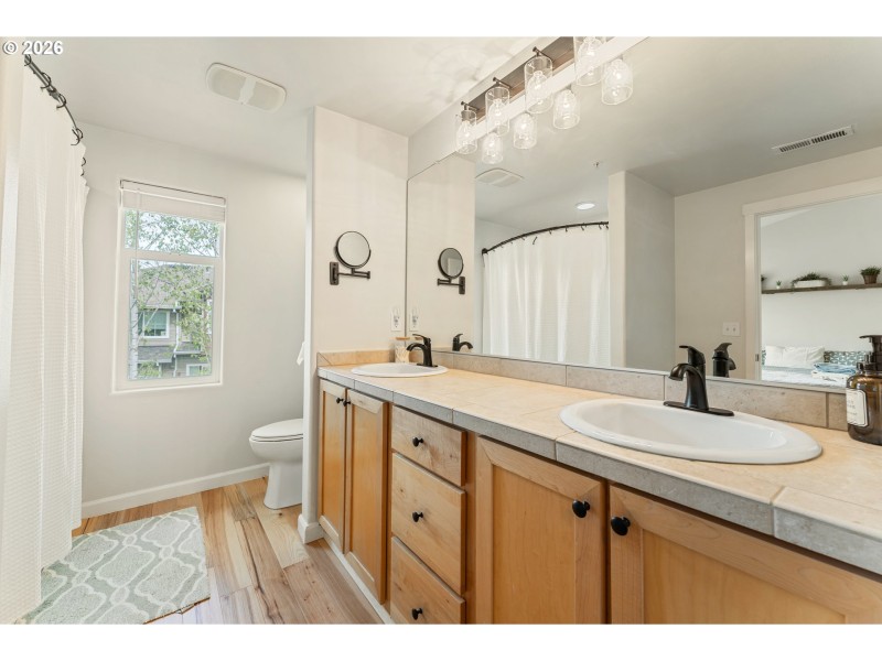 Bathroom, Attached