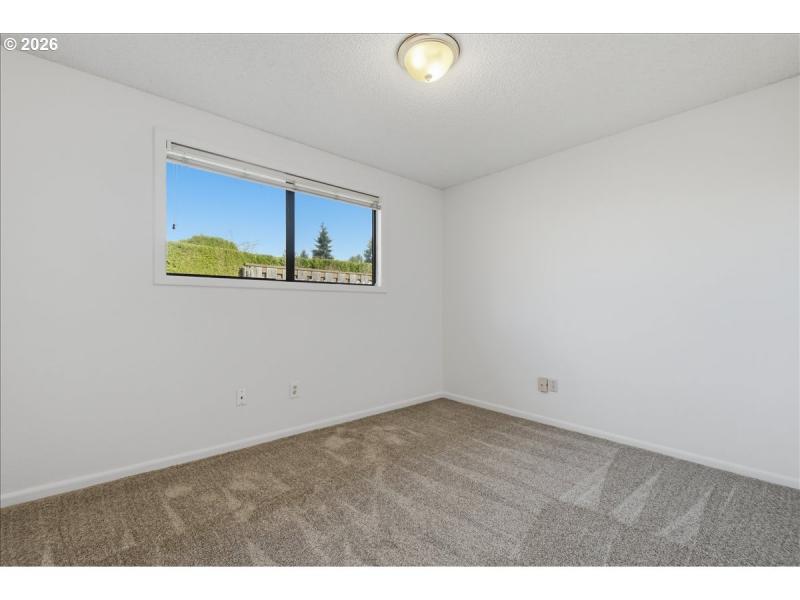 Bedroom, Primary