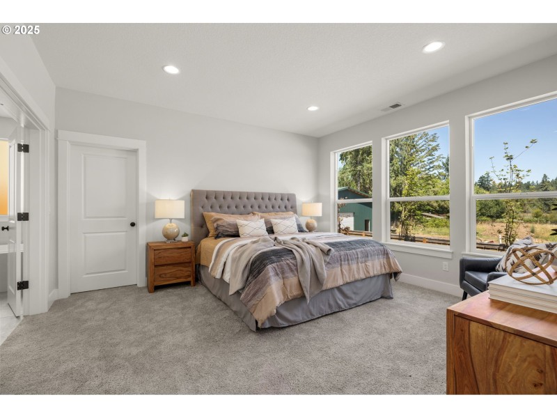 Bedroom, Primary