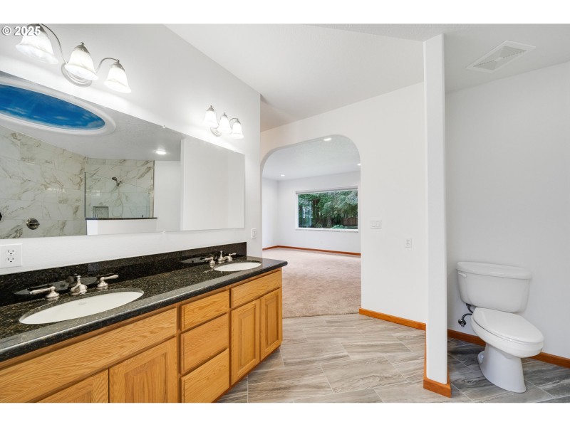 Owner's Suite Bathroom