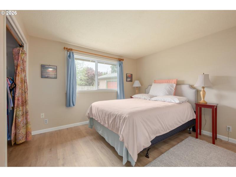 Bedroom, Primary