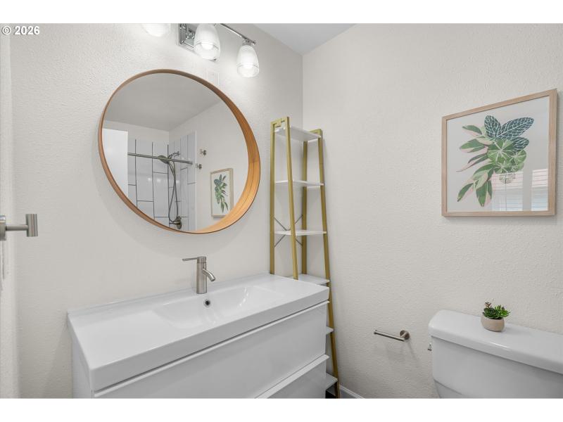 Bathroom, Attached