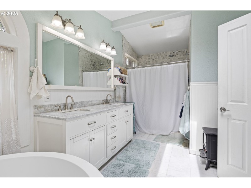 Owner's Suite Bathroom