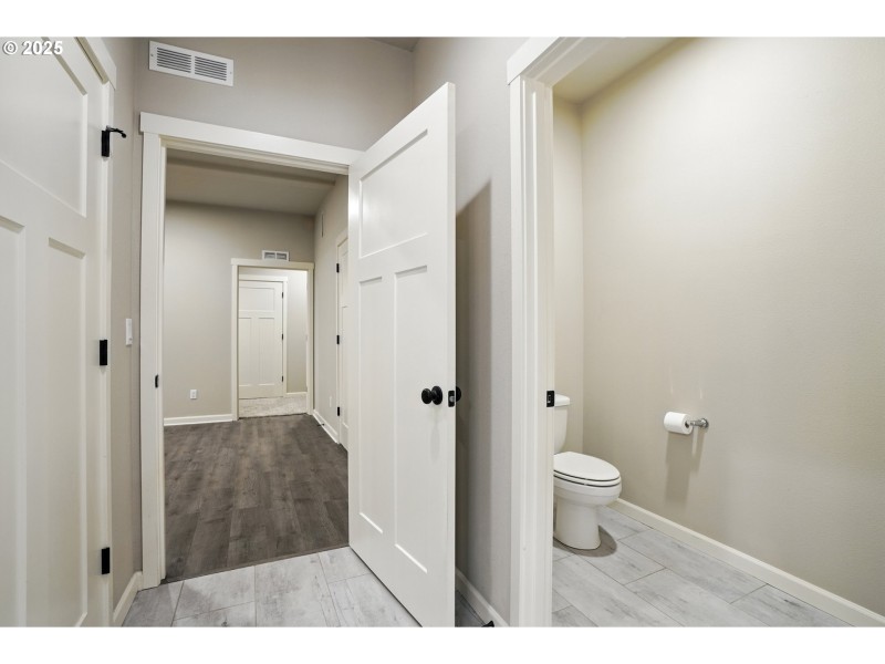 Bathroom, Attached