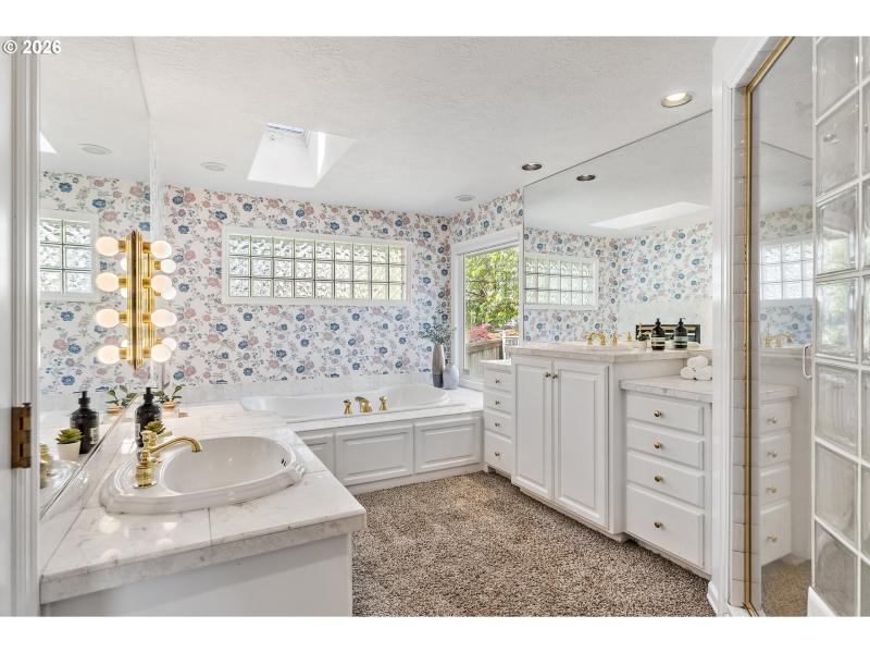 Owner's Suite Bathroom