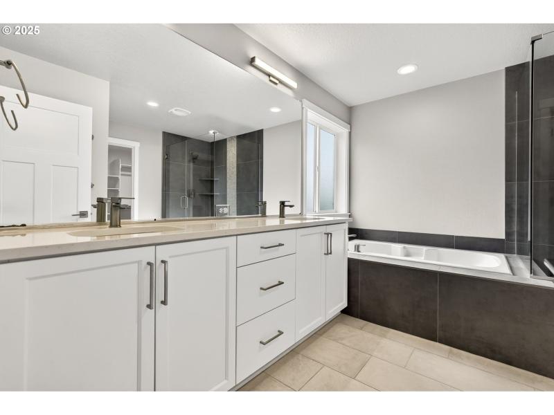 Bathroom, Attached