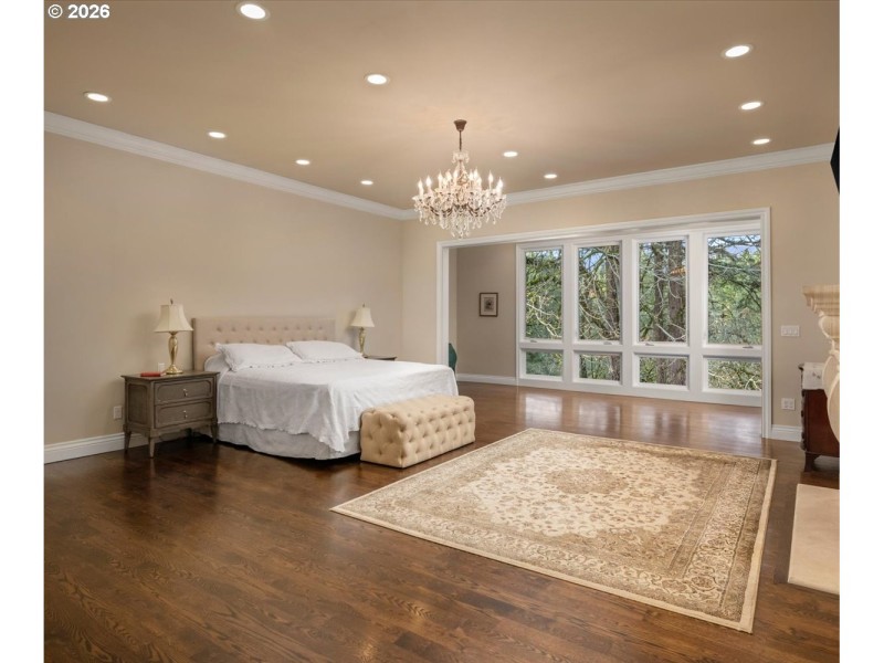 Bedroom, Primary