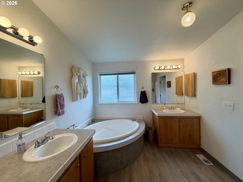 Bathroom, Attached