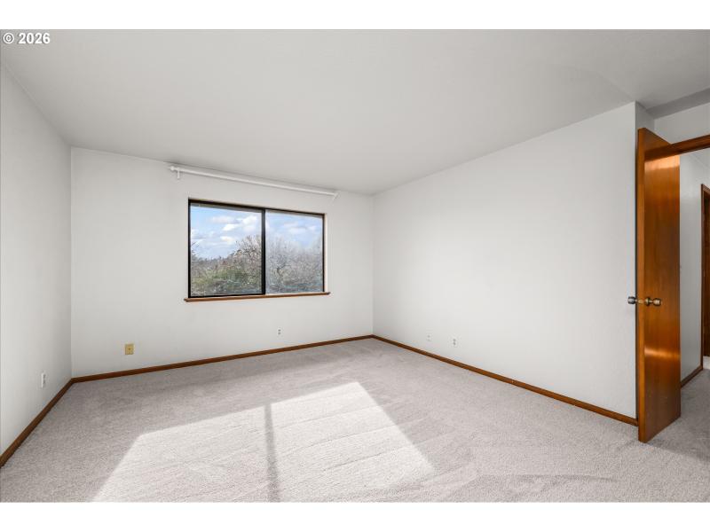 Bedroom, Primary