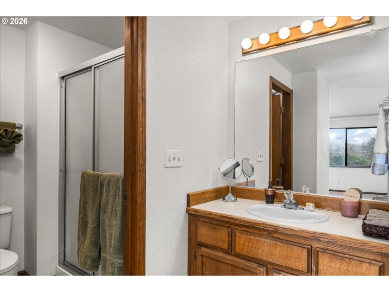 Bathroom, Attached