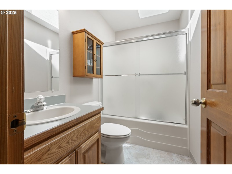 Bathroom, Attached