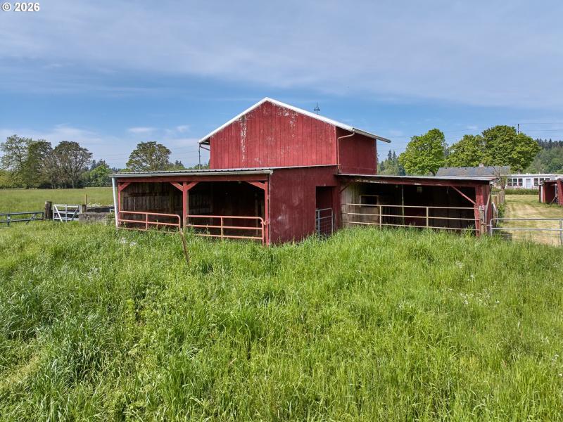 Barn