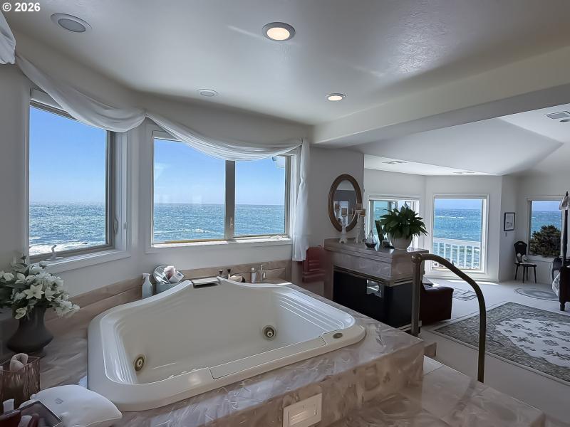 Owner's Suite Bathroom