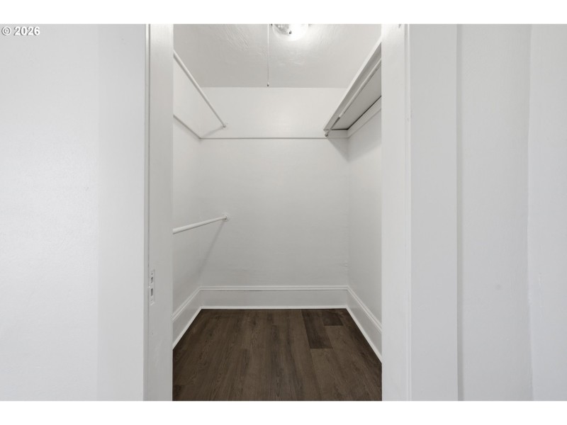 Bedroom, Primary