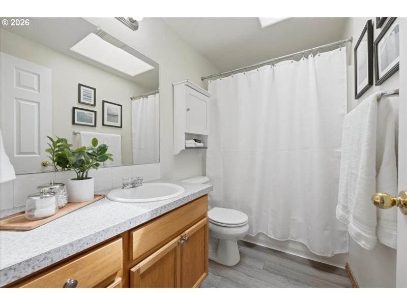 Bathroom, Attached